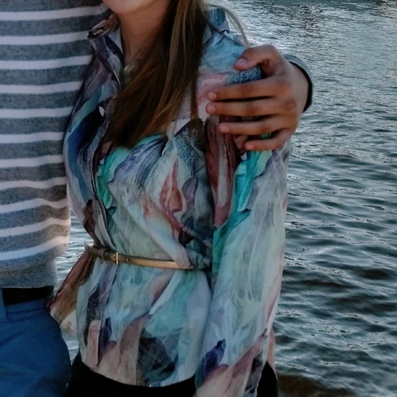 H&M paint stroke printed blouse size 6 navy/grey/tan - Picture 5 of 8